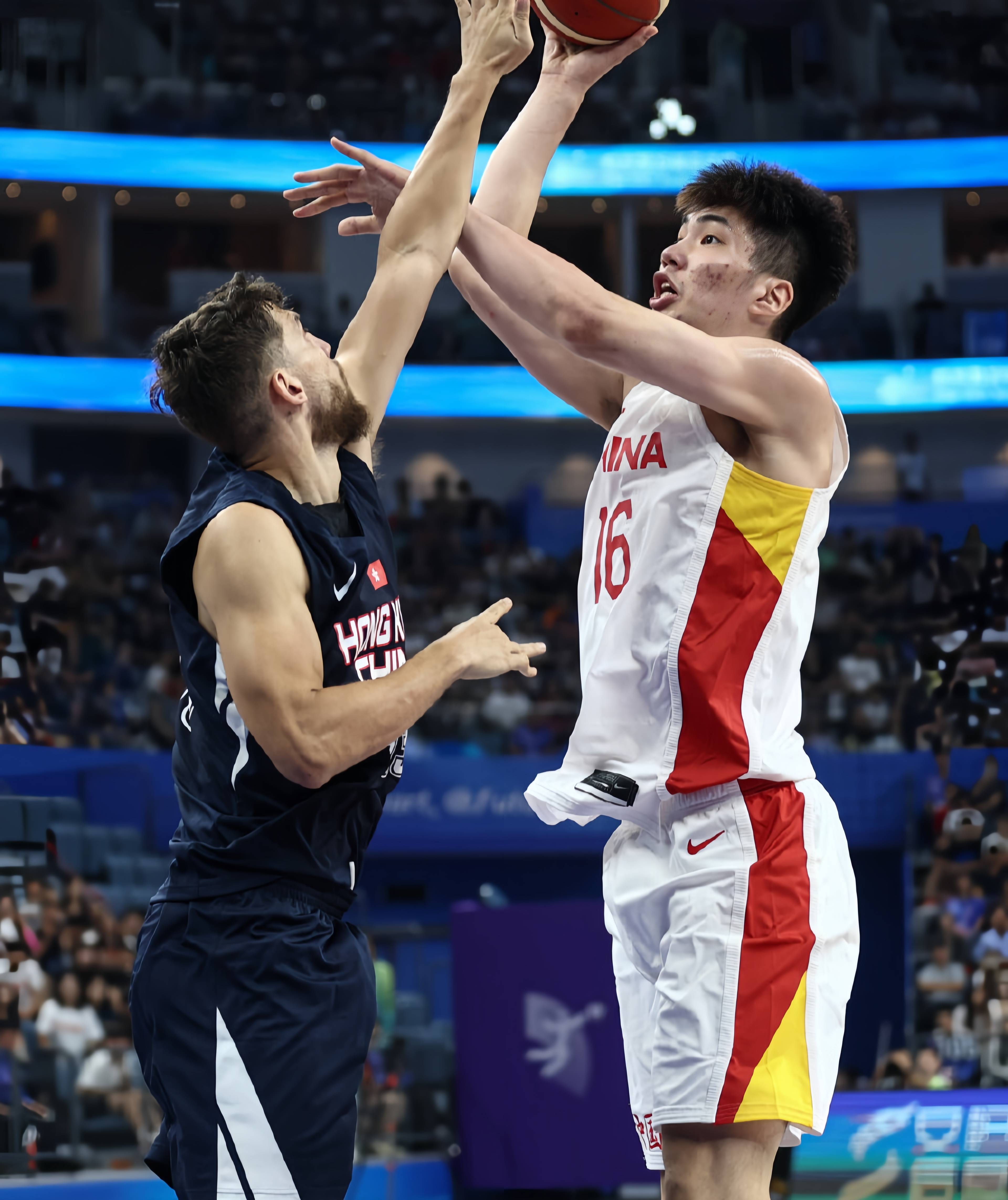 开云体育 官网-集结日体能课后，芝加哥公牛豪取连胜备战CBA季后赛，媒体盛赞，纪律约束更严格(各单位集中赛前篮球集训信息)