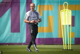 开云体育 优惠 / 红利-费尔南德斯惊天一扣震荡nba